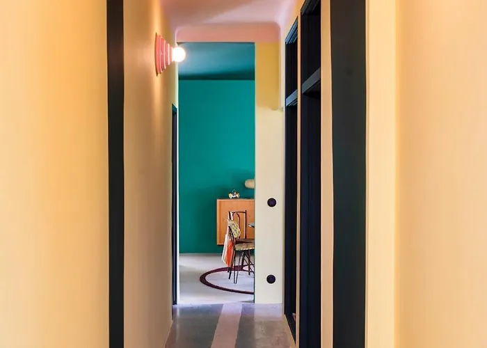 Hébergement de vacances N 5 Maison Design, Jardin, Garage, Clim, à Pied Hyères