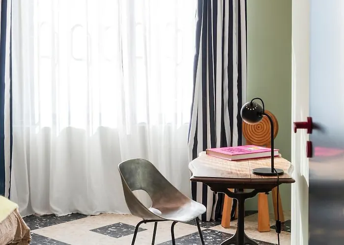 N 5 Maison Design, Jardin, Garage, Clim, à Pied