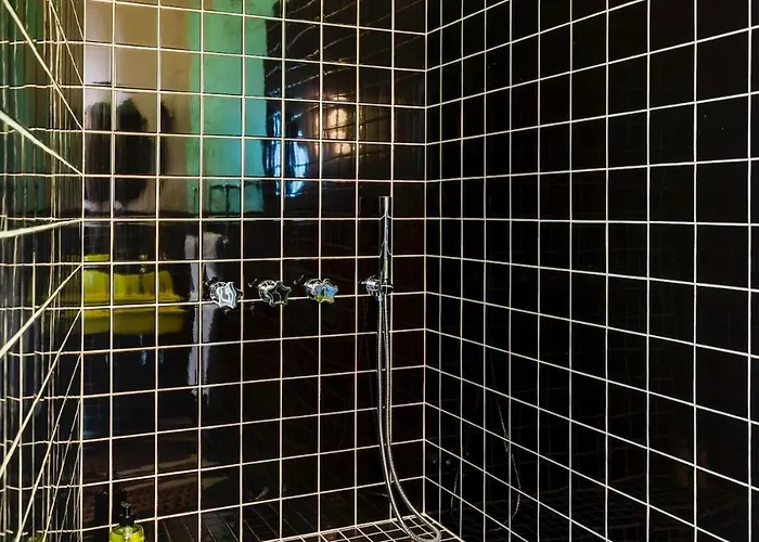 Hébergement de vacances N 5 Maison Design, Jardin, Garage, Clim, à Pied *